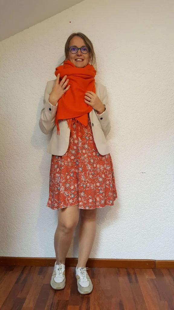 Robe Orange Basket Veste Tailleur Echarpe